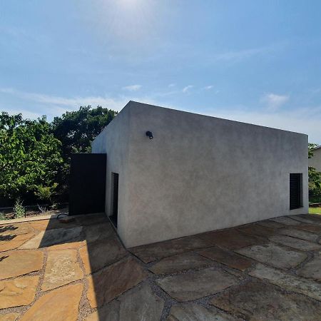 House G Dekani Exterior foto