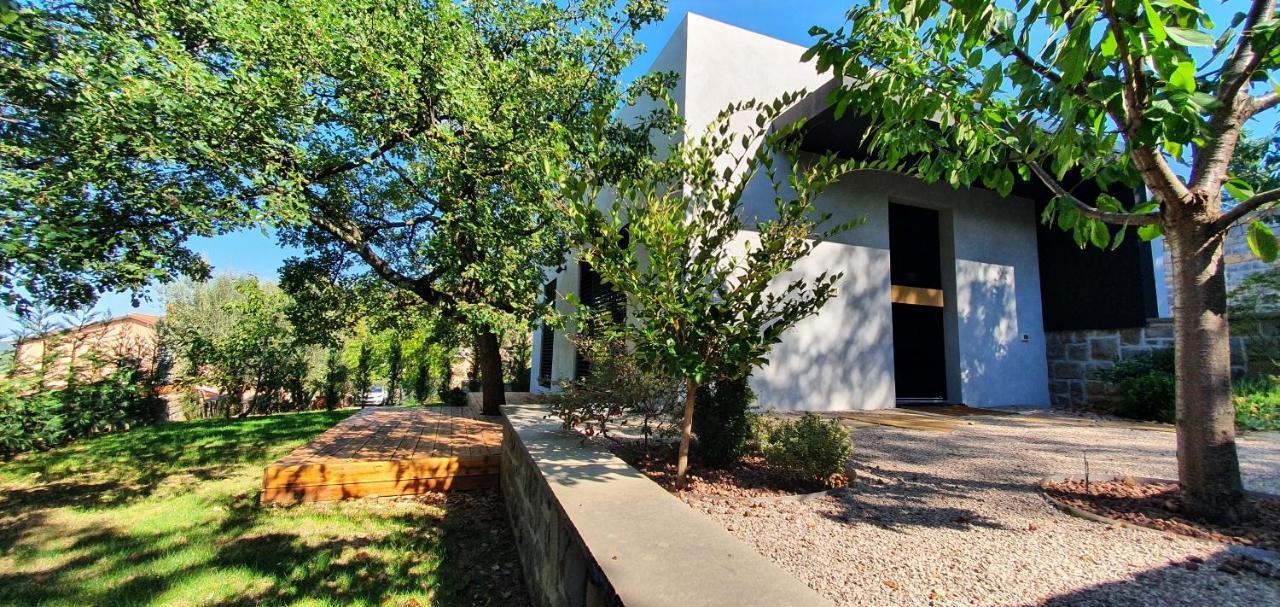 House G Dekani Exterior foto