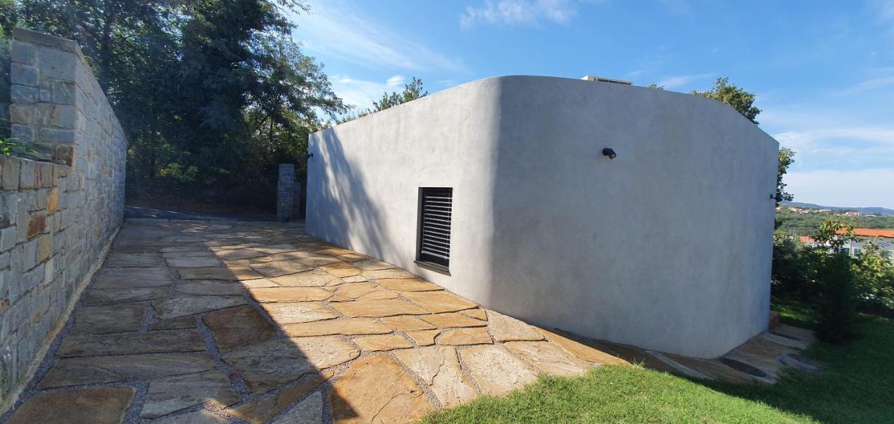 House G Dekani Exterior foto